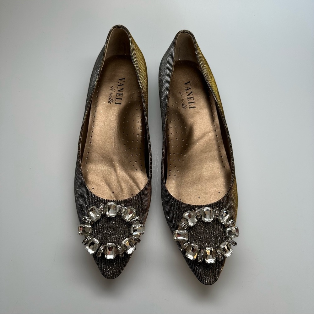 Vaneli do note Stevie Gold Gals Fab Metallic Embellished Flat